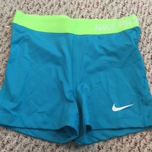 NWOT NIKE SPANDEX